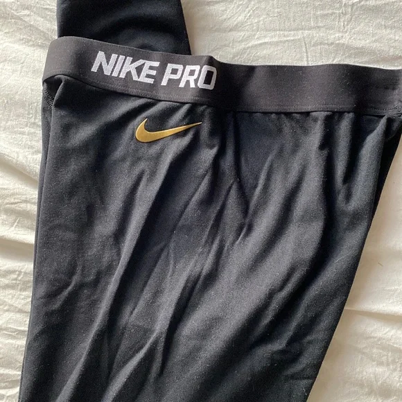 Nike Pro Legging - Picture 1 of 3